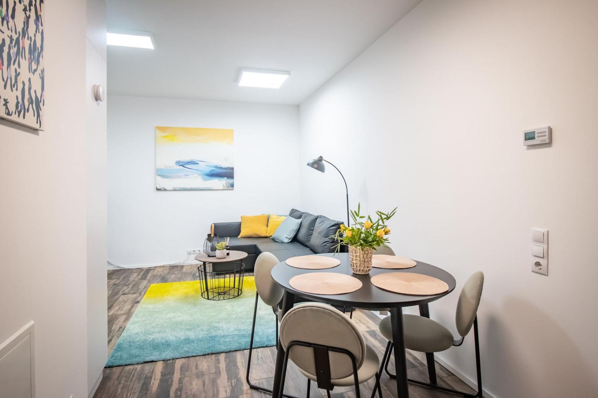 Nefelejcs Apartment *
